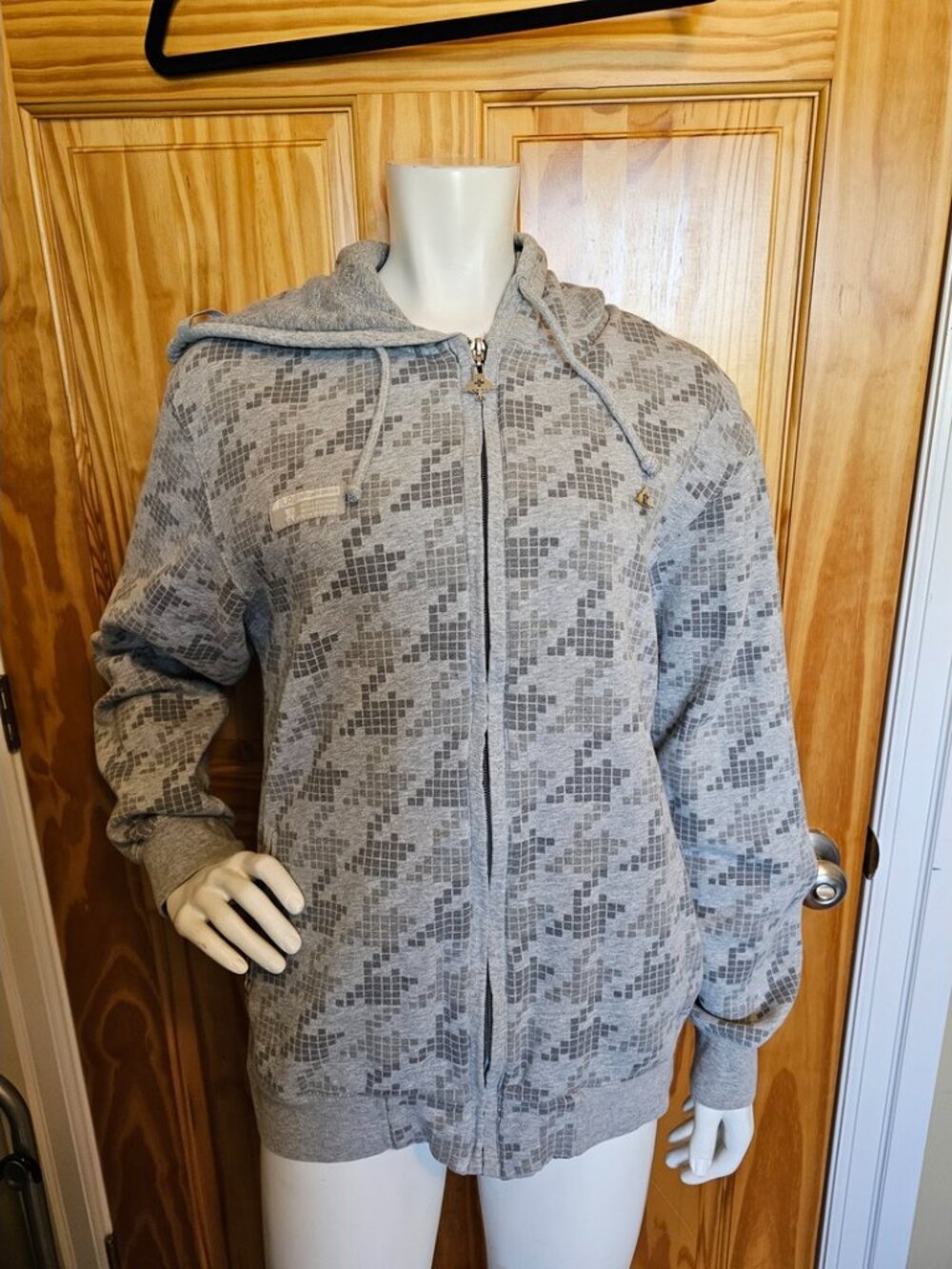 💙 19. LRG Men's Size XL Zippered Sweater